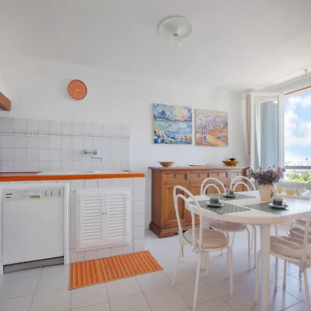 Apartment Elegant In With A Sea View
